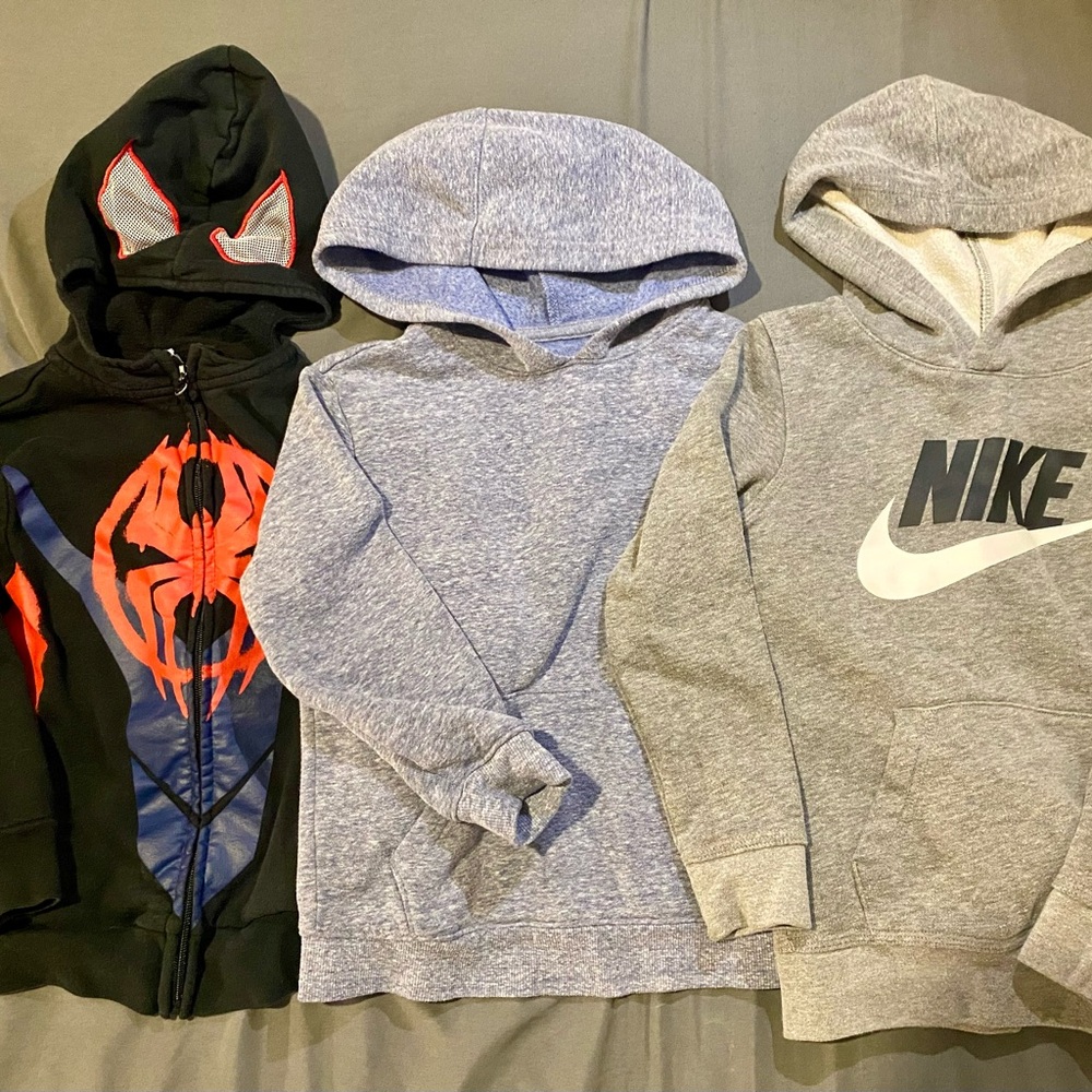 Boys hoodie bundle size 4/5